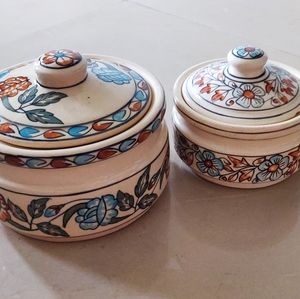 2 beautiful jars